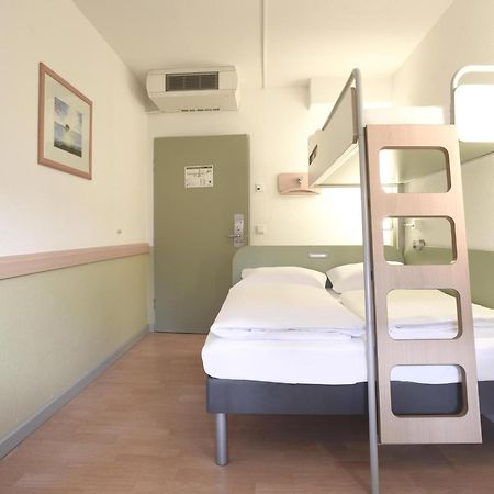 B&B Hotel Rostock-Broderstorf Екстериор снимка
