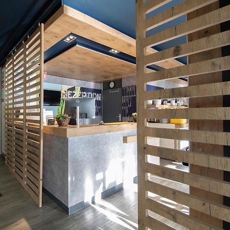 B&B Hotel Rostock-Broderstorf Екстериор снимка
