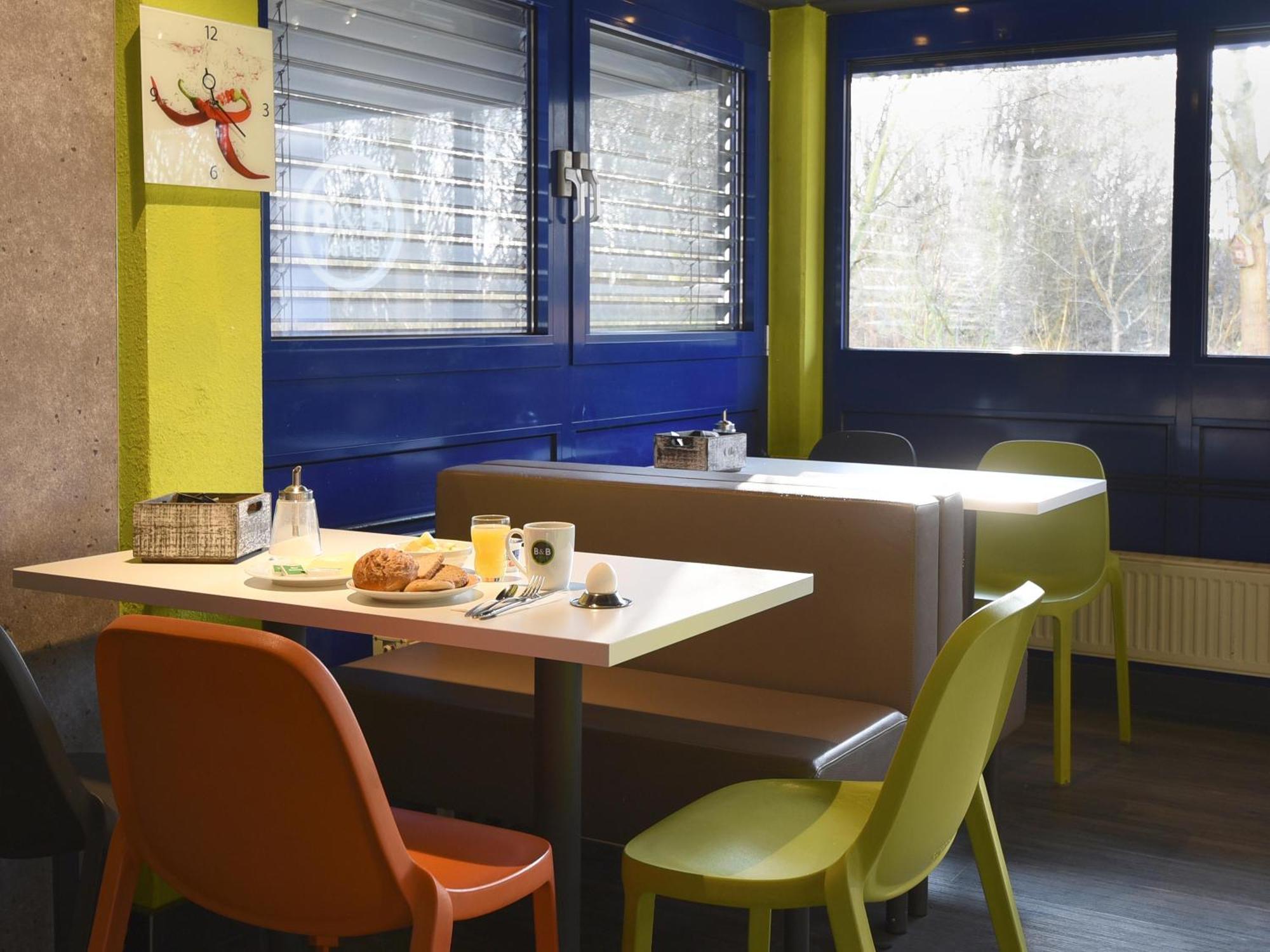 B&B Hotel Rostock-Broderstorf Екстериор снимка